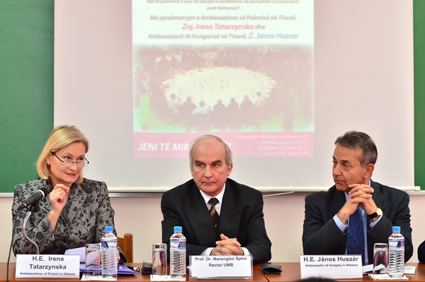 Tavolinë e rrumbullakët rreth rolit të dialogut në ndryshimin e sistemit autoritar në Poloni dhe Hungari