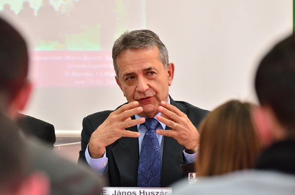 Tavolinë e rrumbullakët rreth rolit të dialogut në ndryshimin e sistemit autoritar në Poloni dhe Hungari