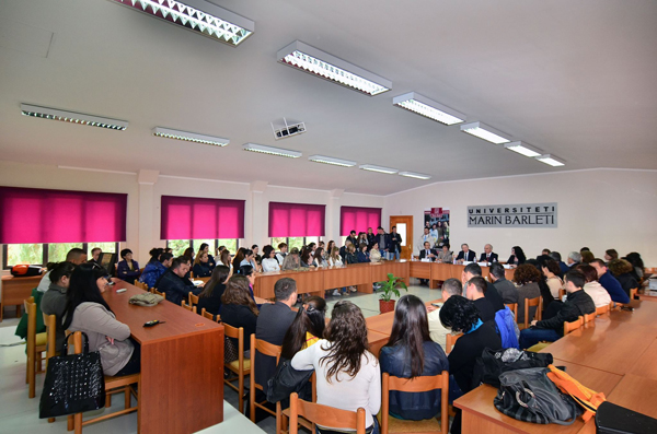 Ambasadori Italian në UB