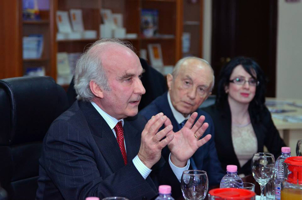 Hannes Swoboda – Bisedë e hapur me studentët rreth integrimit të Shqipërisë në BE dhe sfidat përpara.