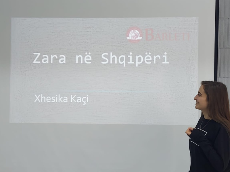Prezantimet e punimeve të studentëve, viti III Marketing