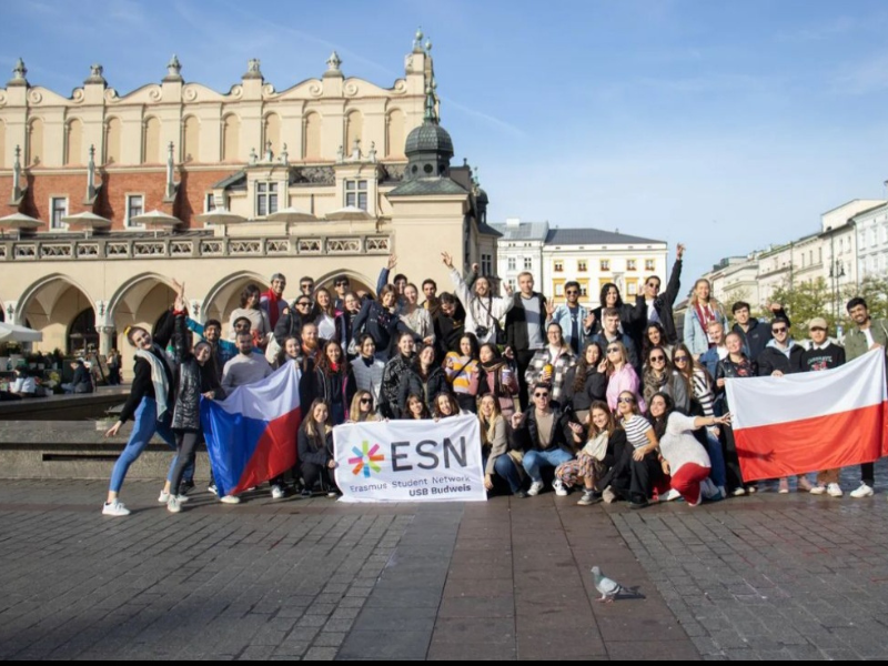 Eksperienca e Adrianit – Bachelor në Psikologji