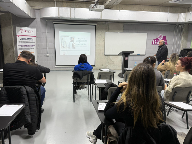 Tiranë, 4 dhjetor 2025 – FEQJ-UniBa dhe Projekti i Ozonit: 44 studentë nisin lëvizjen “Vepro, Riciklo, Shpëto” për themelimin e Grupit Studentor Mjedisor