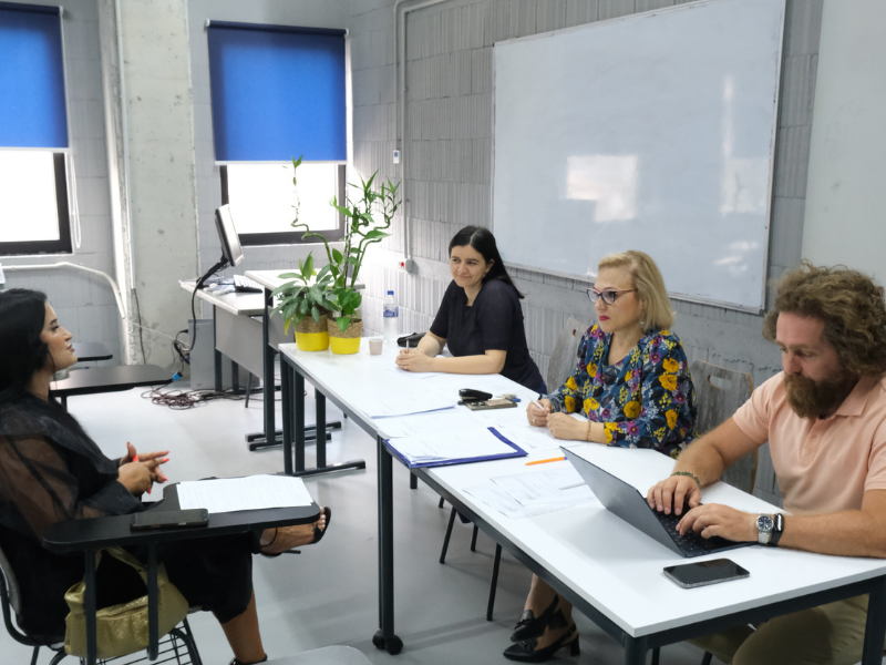 Prezantohen temat e diplomës në Masterin Profesional 