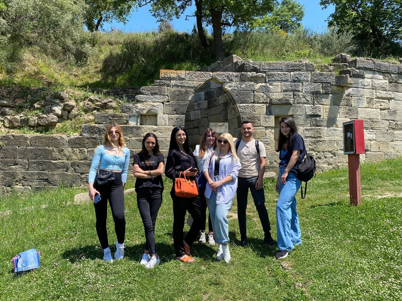 Vizitë studimore në parkun arkeologjik të Apollonisë