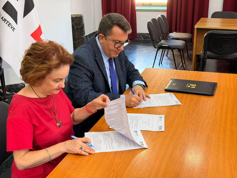 Universiteti Barleti dhe Universiteti i Arteve nënshkruajnë marrëveshje bashkëpunimi për zhvillimin e artit, dizajnit dhe industrive kreative