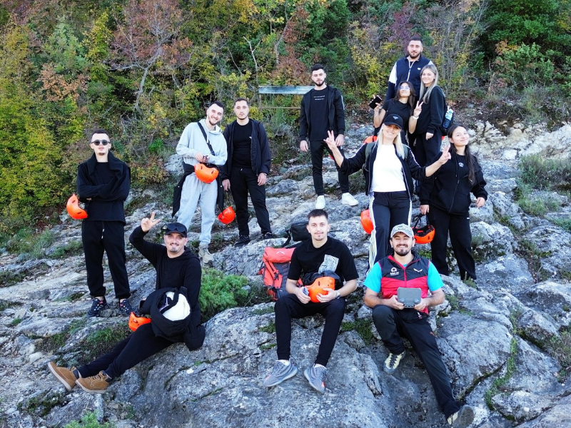 Nga teoria në praktikë: Menaxhimi i udhëtimit dhe guidimi turistik në natyrë