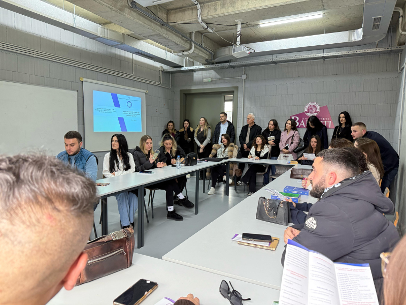 Studentët e Departamentit të Drejtësisë në trajnim nga Drejtoria e Ndihmës Juridike Falas
