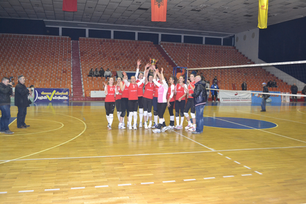 Barleti Volley është i pathyeshëm, fiton 3-0 kundër rivales kryesore, ekipit të Tiranes