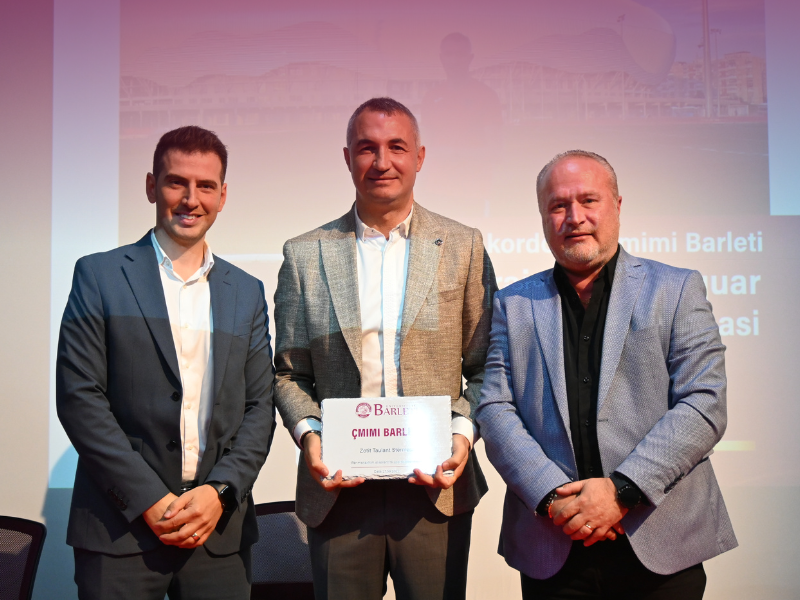 Çmimi Barleti - Taulant Stërmasi për menaxhimin ekselent të sportistëve shqiptarë.