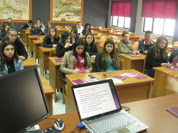 Trajnim me gjimnazin e përgjithshëm "Aleks Buda" Tiranë