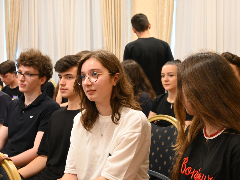 Zhvillohet Forumi mbi Edukimin e Qytetarisë Digjitale: “Të mbështesim  qytetarët e rinj digjitalë”!