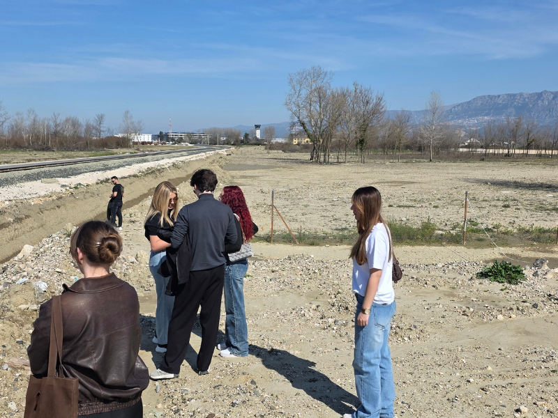Studentët e Arkitekturës së Universitetit Barleti vizitë studimore pranë Aeroportit “Nënë Tereza”