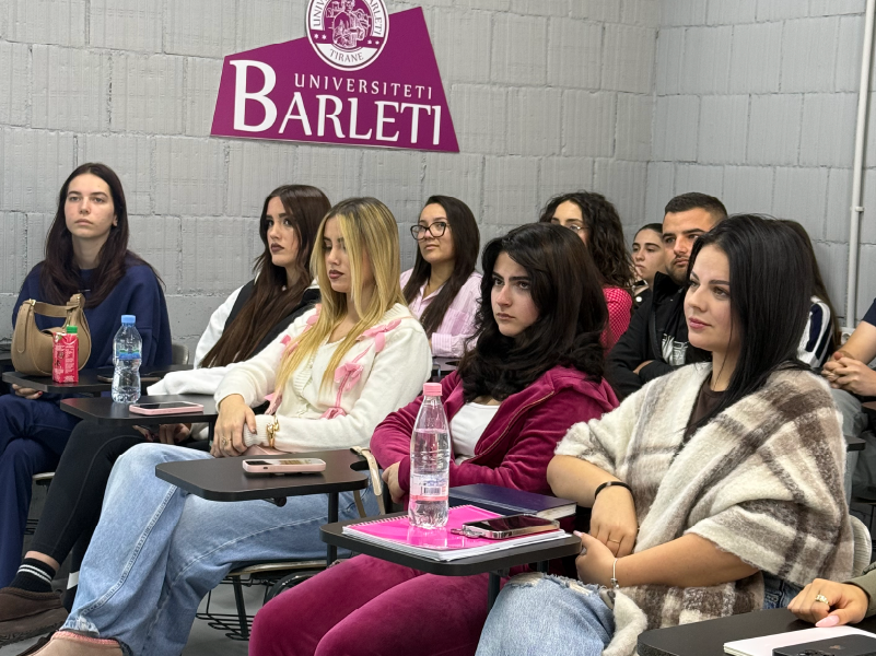 Klubi i Ligjit dhe Mirëqeverisjes zhvillon debatin ndërstudentor “E drejta për privatësi si e drejtë kushtetuese”