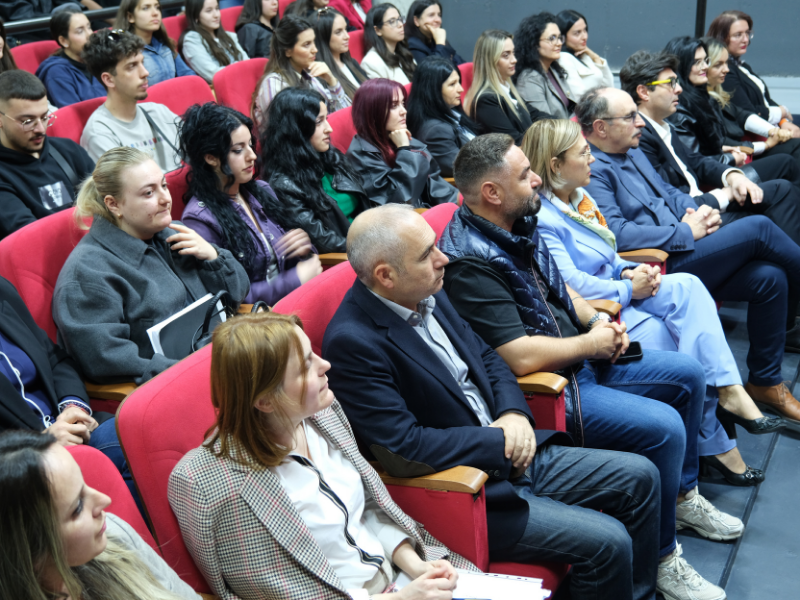 Baba Mondi në Universitetin Barleti: mesazhe për tolerancën fetare dhe dialogun ndërbrezor