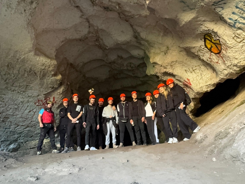 Nga teoria në praktikë: Menaxhimi i udhëtimit dhe guidimi turistik në natyrë