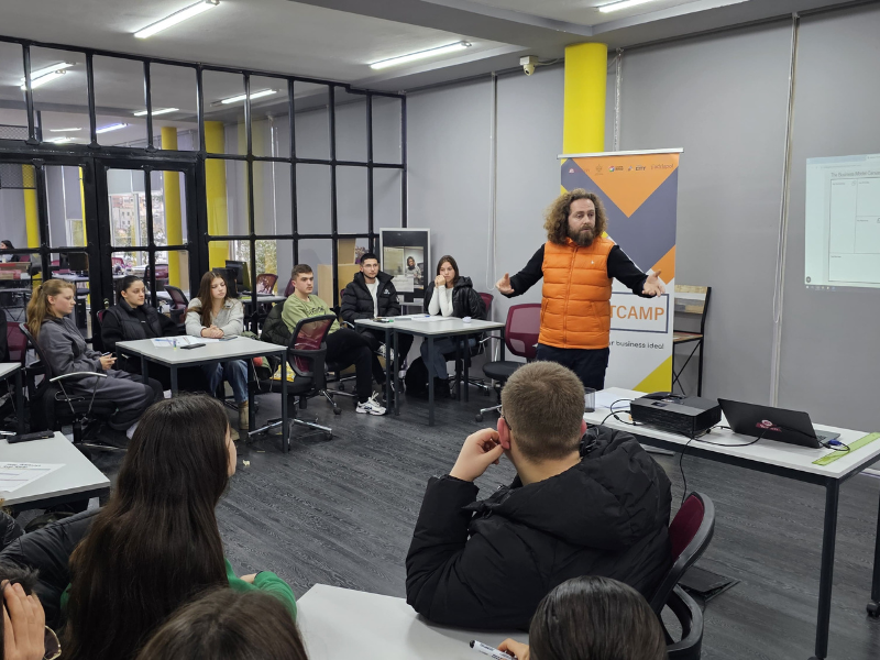 Realizohet Bootcamp-i i parë për vitin akademik 2024-2025