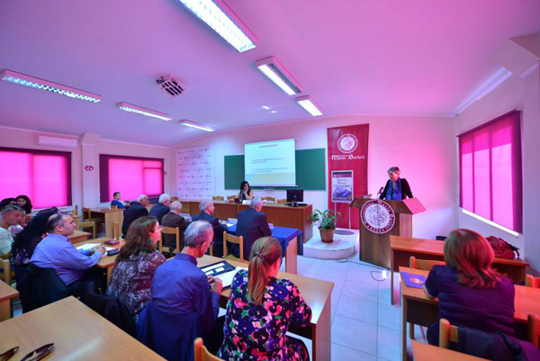 Lektoriumi Akademik: Prof.Dr. Berteke Waaldijk - "Kontekste në ndryshim: studimet gjinore dhe qytetaria në Europë"