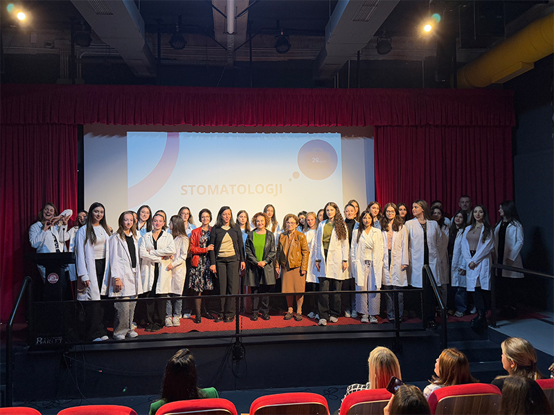 Ceremonia e Bluzeve të Bardha 