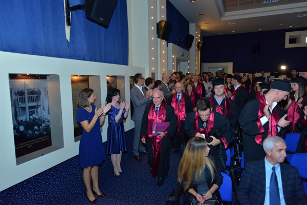 Ceremonia e Diplomimit 2014!