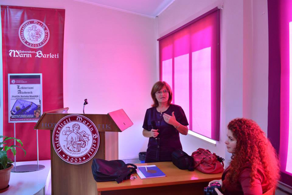 Lektoriumi Akademik: Prof.Dr. Berteke Waaldijk - "Kontekste në ndryshim: studimet gjinore dhe qytetaria në Europë"