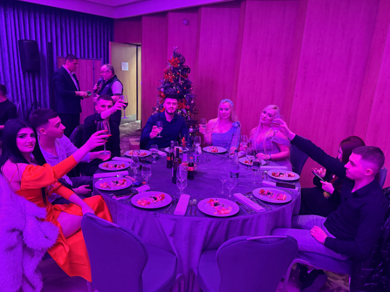 Mbrëmje e paharrueshme: Barletasit festojnë Ballon e Fundvitit