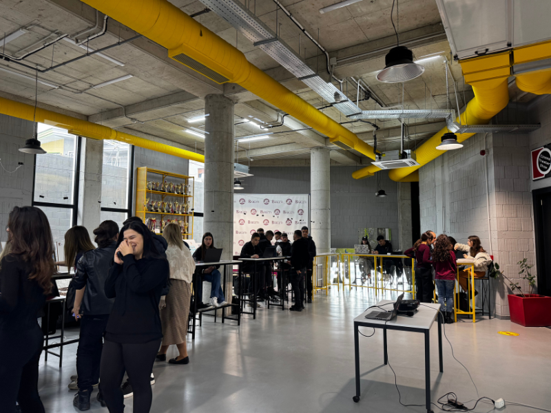 Hackathon & Inovacion në Ditën e Shkencave Kompjuterike – Talenti i të Rinjve në Qendër të Vëmendjes