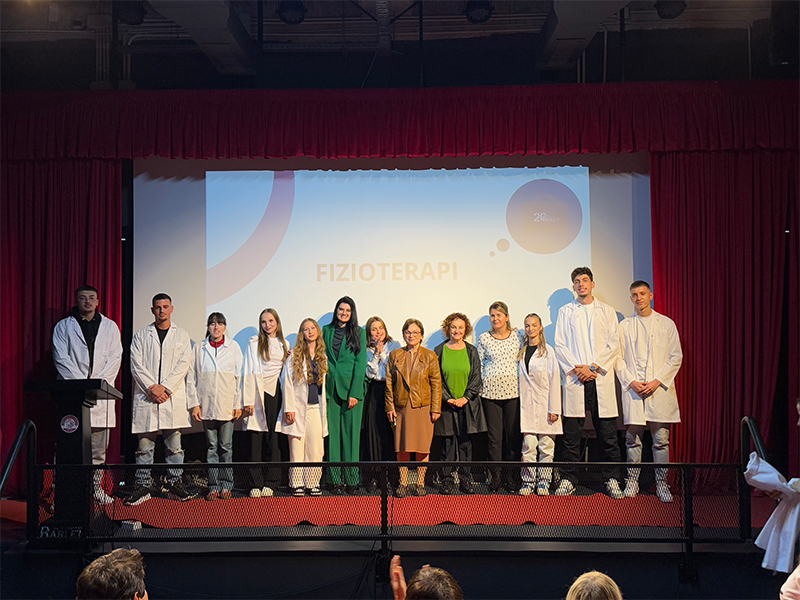 Ceremonia e Bluzeve të Bardha 