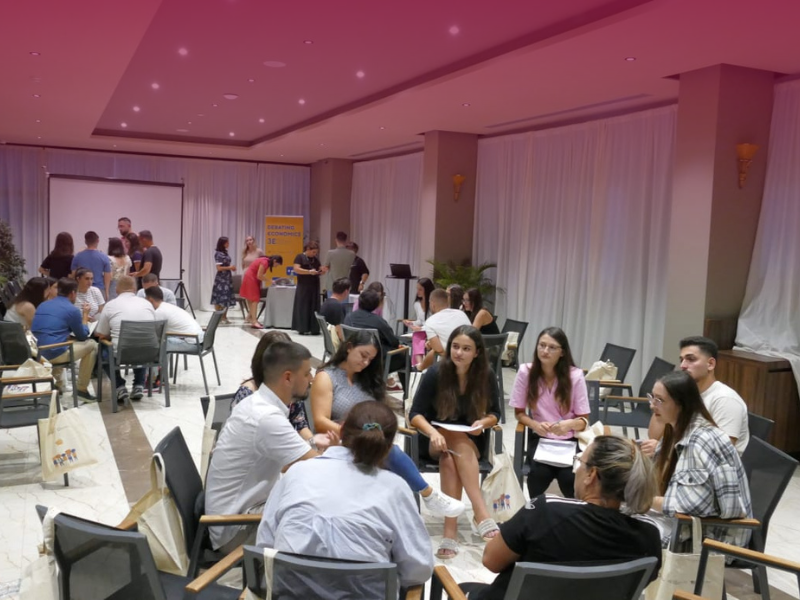 Klubi i Debatit merr pjesë në aktivitetin “Keep the debate UP 2022” në Vlorë