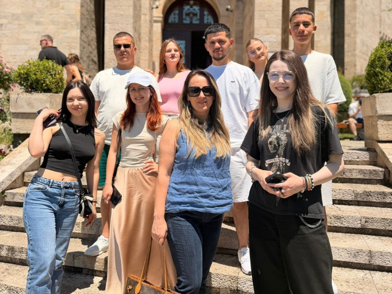 Në kuadër të projektit kërkimor “Sfidat e Transformimit Dixhital për Turizmin Autentik: Shërbimi, Produkti, Destinacioni dhe Eventi”, financuar nga AKKSHI dhe zbatuar nga Universiteti Barleti në partneritet me Hotel Adriatik, vijon puna për hartimin dhe p