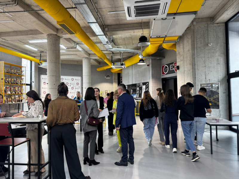 Trajnim Ekspert për Stomatologët: Prof. Dr. Aladin Sabbagh në Universitetin Barleti mbi Disfunksionet e ATM