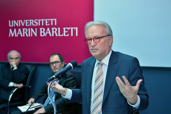 Hannes Swoboda – Bisedë e hapur me studentët rreth integrimit të Shqipërisë në BE dhe sfidat përpara.