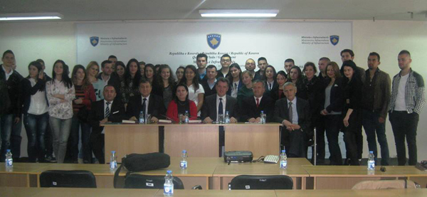 Vizitë studentëve dhe pedagogëve të Departamentit "Qeverisje, Politika dhe Komunikim" në Prishinë dhe Prizren
