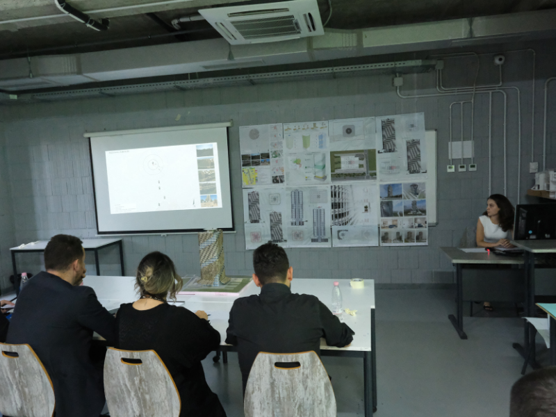 Studentët e Arkitekturës prezantojnë temat e diplomës