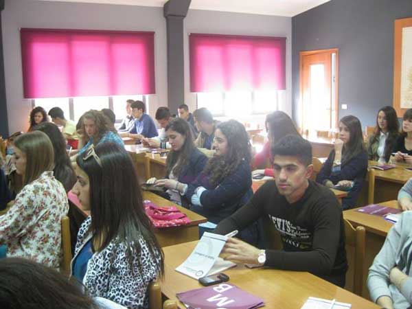 Trajnim me shkollën e mesme të përgjithshme "Ali Demi" Vlorë