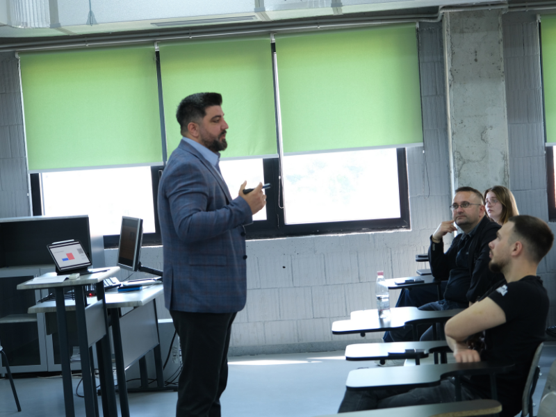 Si të ndërtojmë një karrierë në sektorin e Postë-Telekomunikacionit?