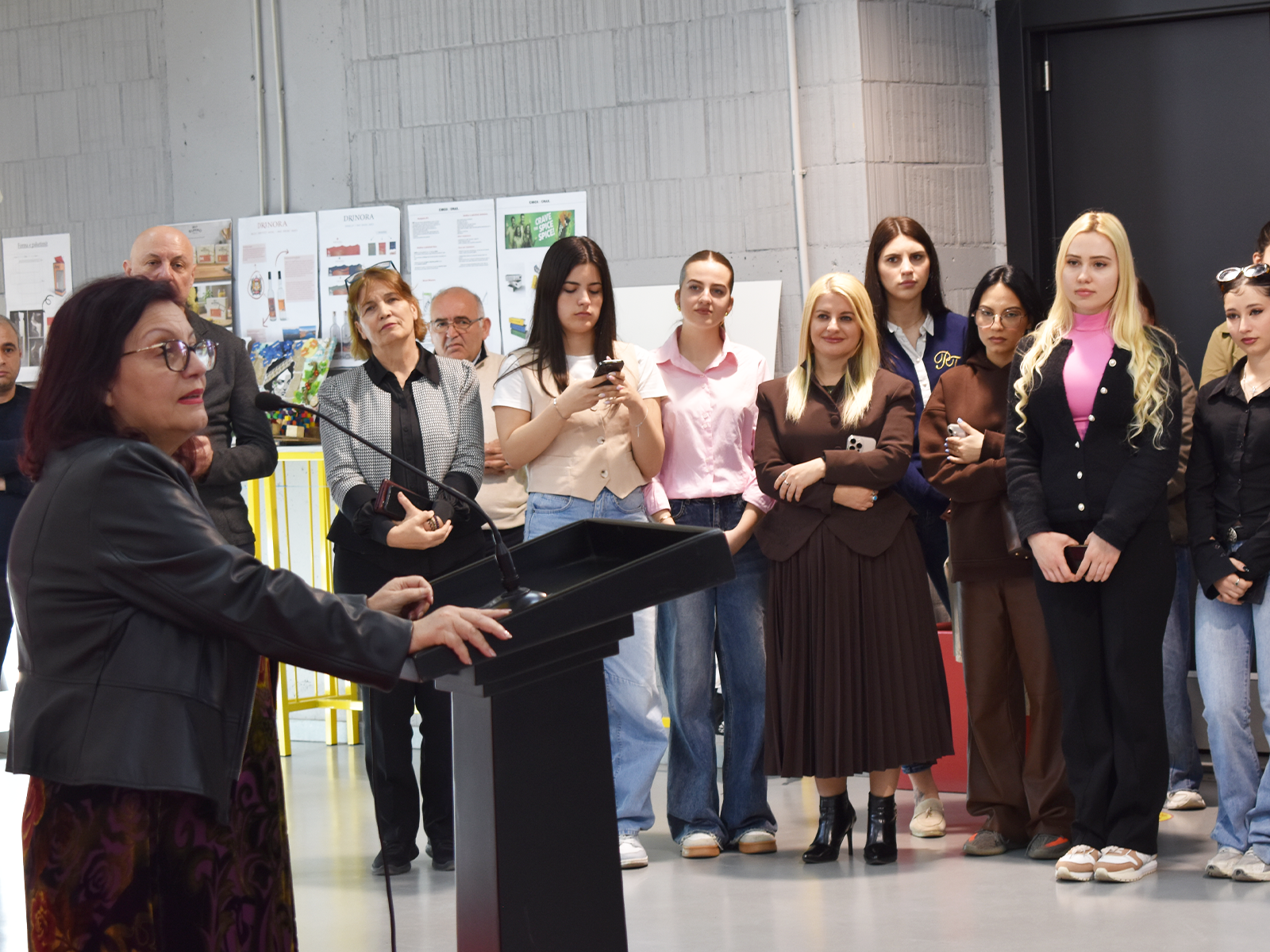 Universiteti Barleti akordon Çmimin “Gafur Dudaj” për fituesin e Medaljes së Artë në Olimpiadën e Matematikës