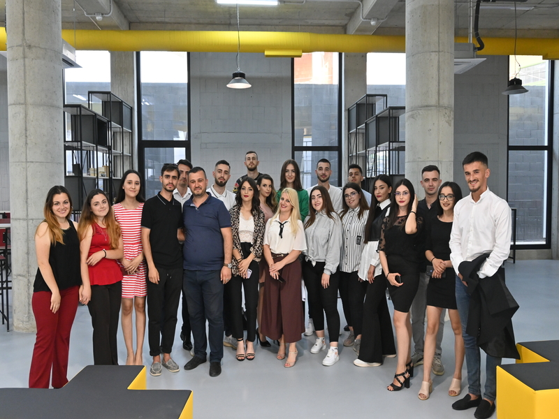 Mbrëmja Poetike ...në emër të demokracisë