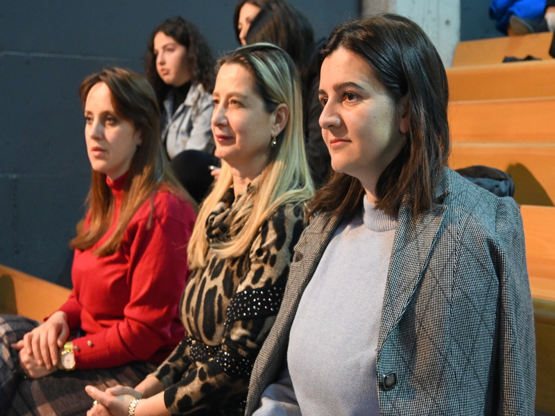 Bashkëbisedim për letërsinë, përkthimin dhe leximin