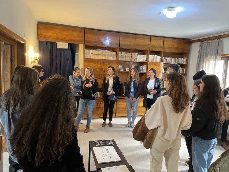 Dhurojmë, shkëmbejmë dhe lexojmë për tu pasuruar në mendje dhe shpirt – Muaji i Librit