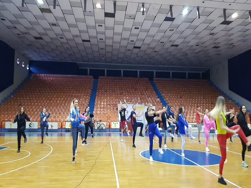 Zumba & Volley me studentët