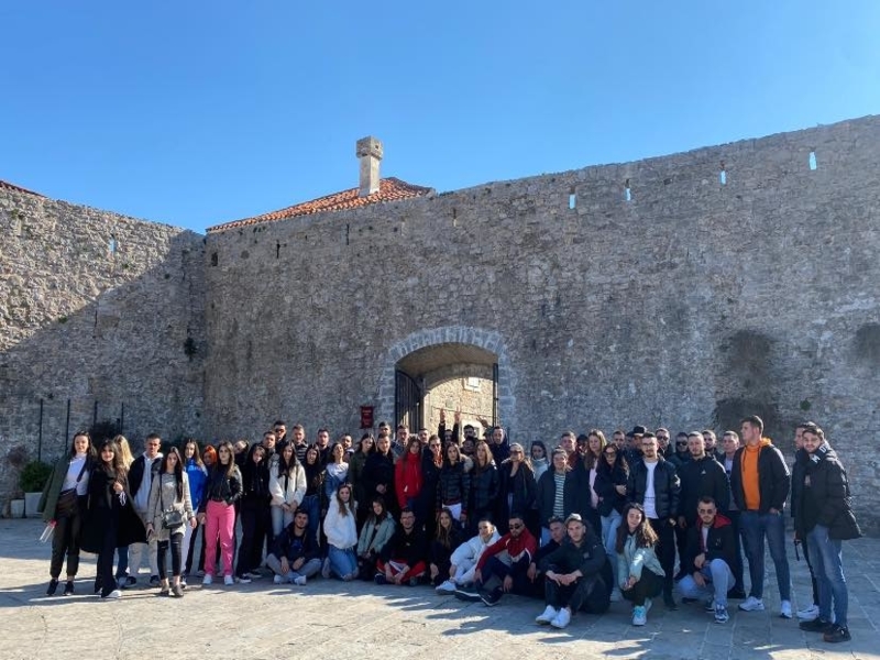 Barletasit udhëtojnë në Malin e Zi 