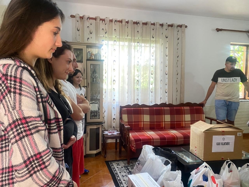 Klubi i Vullnetarëve në ndihmë të familjes në vështirësi ekonomike