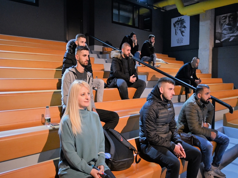 Leksion i hapur: 