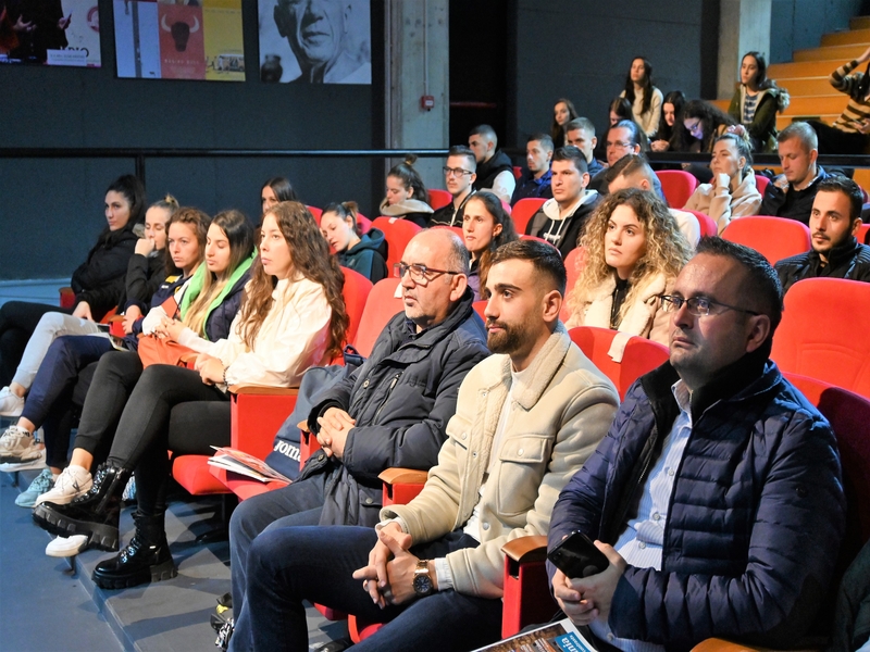 Leksion i hapur me temë “ Komunikimi dhe rëndësia e tij në marketingun e turizmit të së ardhmes”