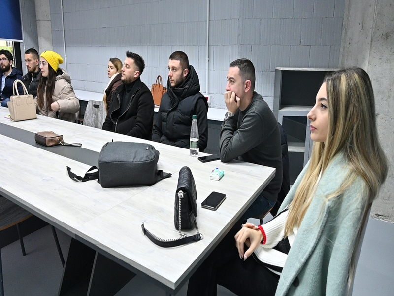 Prezantim online me Dr. Ark. Erblin Berisha