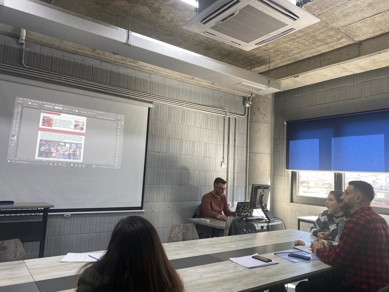 Revista studentore “UniBa Magazine”