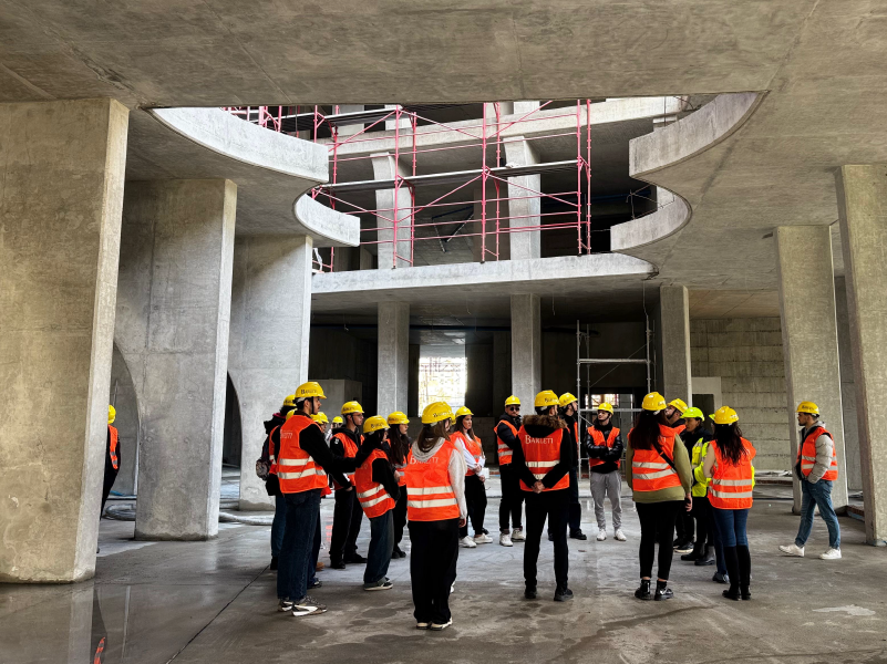 Vizita e Studentëve të Arkitektures në Kantierin e 