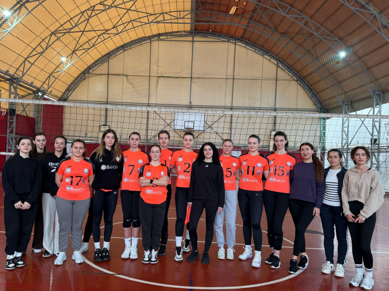Sport, Miqësi dhe Kulturë: Ndeshja Miqësore mes Studentëve të UniBa dhe Atletëve nga SHBA! 
