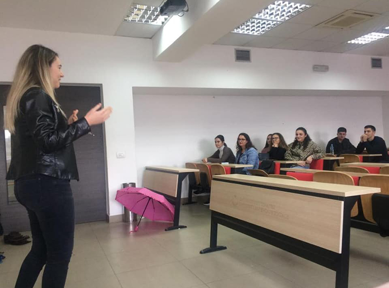 Trajnim 1 ditor me teme: ZHVILLIMI I AFTESIVE PREZANTUESE DHE KOMUNIKUESE